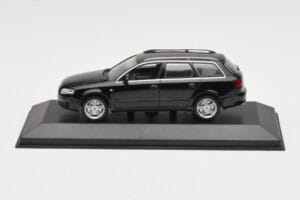 Audi A4 B7 Avant Noir Minichamps 1:43 AUDI008 Métal Moulé