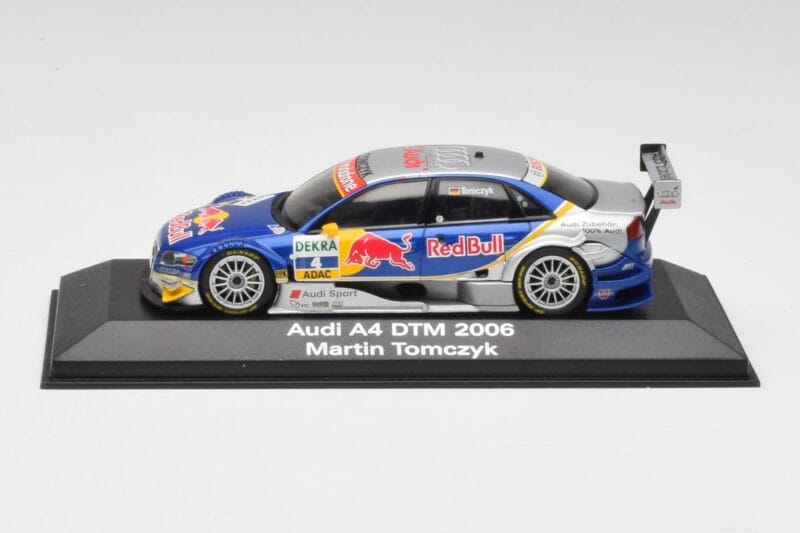 Audi A4 B7 #4 Red Bull M. Tomczyk DTM 2006 Minichamps 1:43 5020600303 Métal Moulé