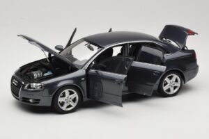 Audi A4 B7 Gris Métallisé Minichamps 1:18 100014400 Métal Moulé — image 2 sur 8