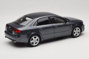 Audi A4 B7 Gris Métallisé Minichamps 1:18 100014400 Métal Moulé — image 3 sur 8