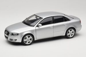Audi A4 B8 3.2 Quattro Argent Minichamps 1:18 5010404115 Métal Moulé