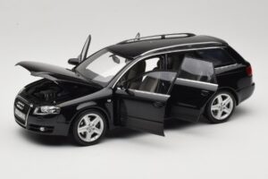 Audi A4 B8 Avant 3.2 Quattro Noir Minichamps 1:18 5010404225 Métal Moulé — image 2 sur 8