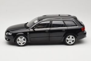 Audi A4 B8 Avant 3.2 Quattro Noir Minichamps 1:18 5010404225 Métal Moulé — image 4 sur 8