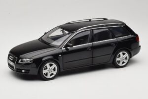 Audi A4 B8 Avant 3.2 Quattro Noir Minichamps 1:18 5010404225 Métal Moulé