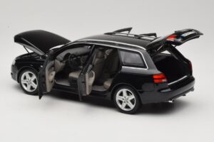 Audi A4 B8 Avant 3.2 Quattro Noir Minichamps 1:18 5010404225 Métal Moulé — image 5 sur 8