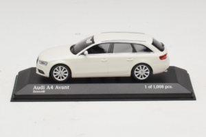 Audi A4 B8 Avant Blanc Minichamps 1:43 410011010 Métal Moulé