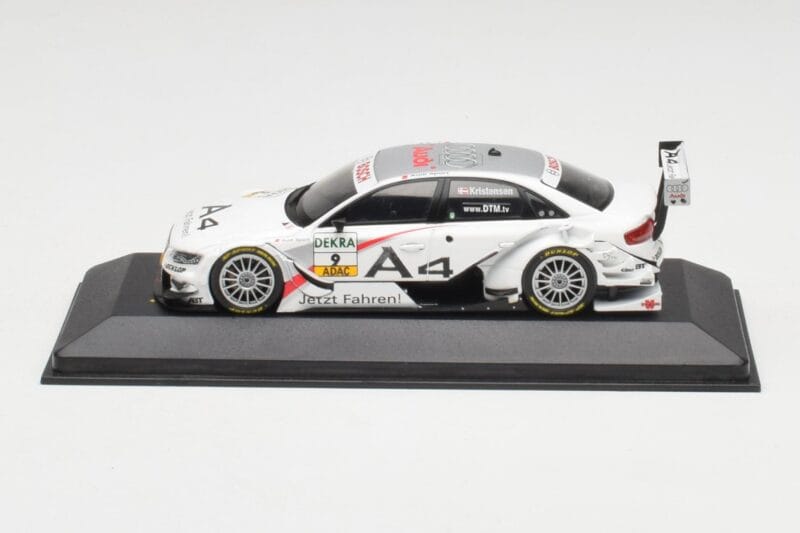 Audi A4 B8 #9 T. Kristensen DTM 2008 Minichamps 1:43 400081809 Métal Moulé