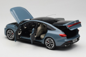 Audi A5L Sportback Bleu Grisâtre OEM 1:18 ZAM60004B Métal Moulé — image 5 sur 8