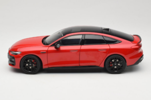 Audi A5L Sportback Rouge OEM 1:18 ZAM60004A Métal Moulé — image 4 sur 8
