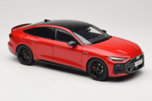 Audi A5L Sportback Rouge OEM 1:18 ZAM60004A Métal Moulé — image 6 sur 8