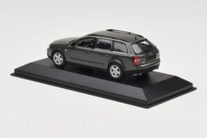 Audi A6 C5 Avant Gris Foncé Minichamps 1:43 AUDI006 Métal Moulé — image 3 sur 4