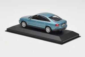 Audi A6 C5 Bleu Clair Minichamps 1:43 AUDI004 Métal Moulé — image 3 sur 4