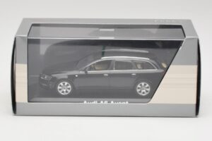 Audi A6 C6 Avant Phantom Noir Minichamps 1:43 5010406233 Métal Moulé — image 4 sur 4