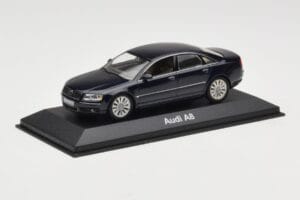 Audi A8 D3 Blue Metallic Light Interior Minichamps 1:43 20000001386003 Métal Moulé — image 2 sur 4