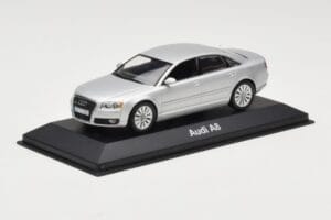 Audi A8 D3 Argent Clair Minichamps 1:43 5010508113 Métal Moulé — image 2 sur 4