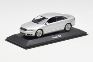 Audi A8 D3 Argent Minichamps 1:43 20000001386001 Métal Moulé — image 2 sur 4