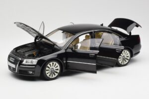 Audi A8 D3 W12 Noir Kyosho 1:18 09212BK Métal Moulé — image 2 sur 8
