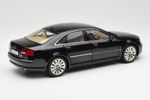 Audi A8 D3 W12 Noir Kyosho 1:18 09212BK Métal Moulé — image 3 sur 8