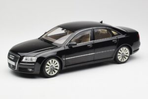 Audi A8 D3 W12 Noir Kyosho 1:18 09212BK Métal Moulé