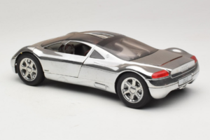 Audi Avus Quattro Chrome Silver Revell 1:18 08913-C1 Métal Moulé — image 7 sur 8
