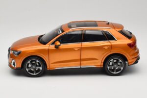 Audi Q3 F3 Orange Metallic Paudi Model 1:18 05962Q32019 Métal Moulé — image 4 sur 8