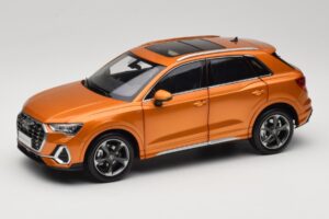 Audi Q3 F3 Orange Metallic Paudi Model 1:18 05962Q32019 Métal Moulé