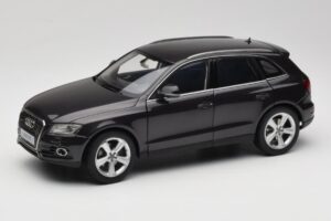 Audi Q5 8R Lava Grey Kyosho 1:18 09242LG Métal Moulé