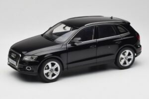 Audi Q5 8R Phantom Black Kyosho 1:18 09242BK Métal Moulé