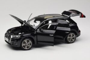 Audi Q5L FY Noir Paudi Model 1:18 26732 Métal Moulé — image 2 sur 8