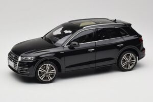 Audi Q5L FY Noir Paudi Model 1:18 26732 Métal Moulé