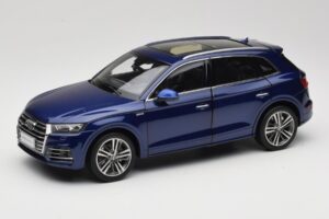 Audi Q5L FY Bleu Paudi Model 1:18 33729 Métal Moulé
