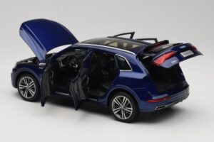 Audi Q5L FY Bleu Paudi Model 1:18 33729 Métal Moulé — image 5 sur 8