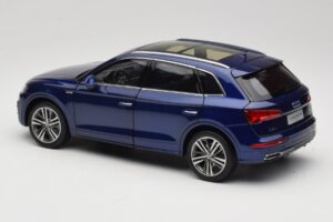 Audi Q5L FY Bleu Paudi Model 1:18 33729 Métal Moulé — image 7 sur 8