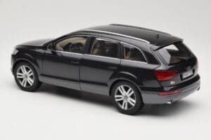 Audi Q7 4L Lava Grey Minichamps 1:18 5010507625 Métal Moulé — image 7 sur 8