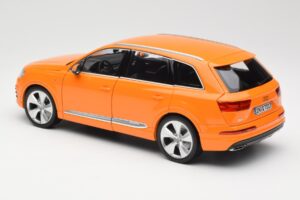 Audi Q7 4M Orange Métallisé Minichamps 1:18 110014004 Métal Moulé — image 7 sur 8