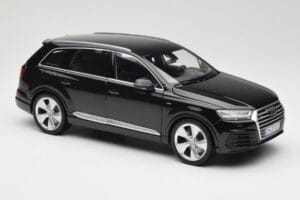 Audi Q7 4M Orca Black Minichamps 1:18 5011407625 Métal Moulé — image 6 sur 8
