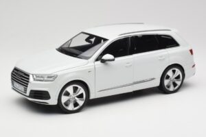 Audi Q7 4M Blanc Minichamps 1:18 110014000 Métal Moulé