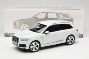 Audi Q7 4M Blanc Minichamps 1:18 110014000 Métal Moulé — image 8 sur 8