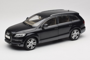 Audi Q7 Noir Kyosho 1:18 09221BK Métal Moulé