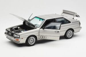 Audi Quattro LWB Argent AUTOart 1:18 70303 Métal Moulé — image 2 sur 8