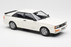 Audi Quattro Blanc Minichamps 1:18 155016120 Métal Moulé — image 4 sur 6