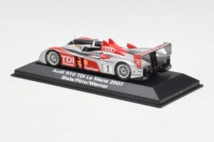 Audi R10 TDI LMP1 #1 F. Biela / E. Pirro / M. Werner 24 Hours of Le Mans 2007 Minichamps 1:43 5020700213 Métal Moulé — image 3 sur 4