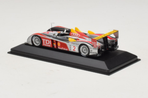 Audi R10 TDI LMP1 #2 R. Capello / T. Kristensen 2007 Minichamps 1:43 400071602 Métal Moulé — image 3 sur 4