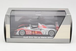 Audi R10 TDI LMP1 #2 R. Capello / T. Kristensen / A. McNish 24 Hours of Le Mans 2007 Minichamps 1:43 5020700223 Métal Moulé — image 4 sur 4