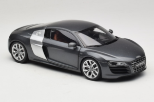 Audi R8 5.2 FSI Quattro Daytona Grey Kyosho 1:18 09216DG Métal Moulé