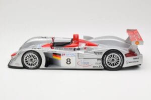 Audi R8 LMP900 #8 Audi Sport Team Joest F. Biela / E. Pirro / T. Kristensen 24 Hours of Le Mans 2000 Maisto 1:18 38899 Métal  — image 3 sur 6