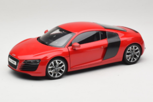 Audi R8 Rouge Kyosho 1:18 09213R Métal Moulé