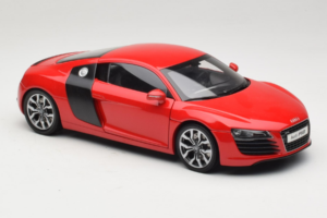 Audi R8 Rouge Kyosho 1:18 09213R Métal Moulé — image 6 sur 8