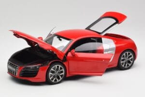 Audi R8 V10 Brilliant Rouge Kyosho 1:18 09216RR Métal Moulé — image 2 sur 8