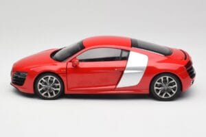 Audi R8 V10 Brilliant Rouge Kyosho 1:18 09216RR Métal Moulé — image 4 sur 8
